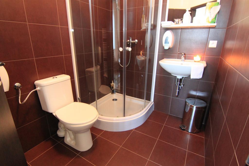 Hotel JBI Wellness Kolín Zimmer foto