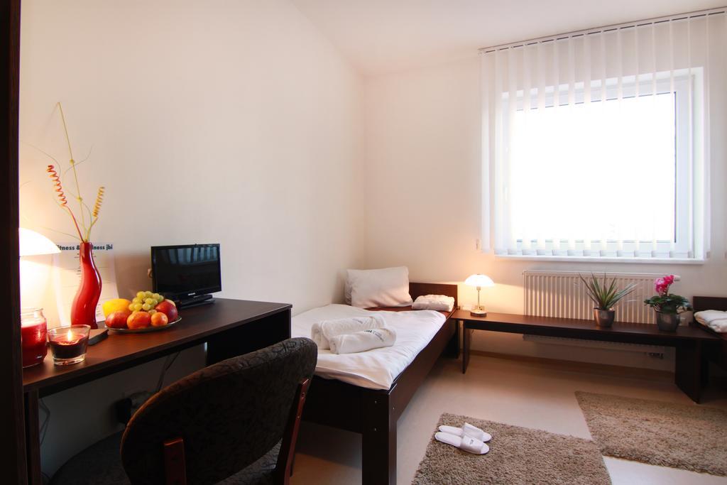 Hotel JBI Wellness Kolín Zimmer foto