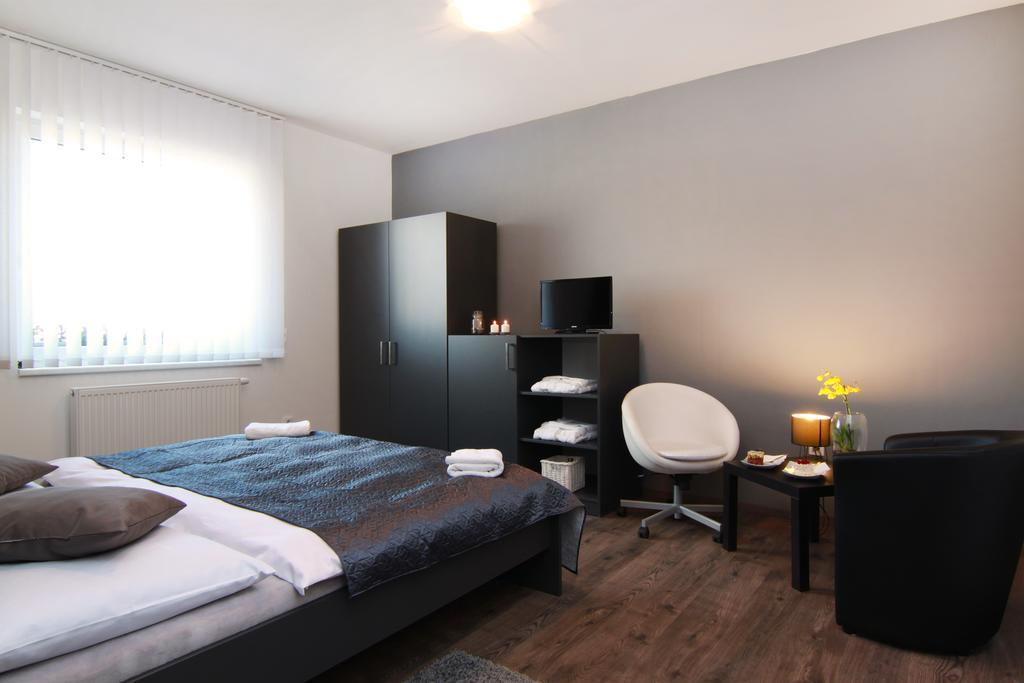 Hotel JBI Wellness Kolín Zimmer foto